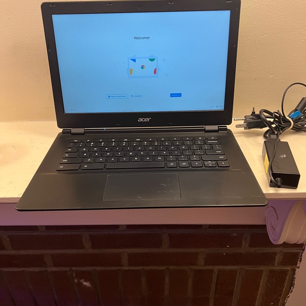 Acer Chromebook Quad-core 2.16GHz 13inch -4GB Ram, 16GB SSD.